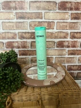 Amika The Kure Bond Repair Conditioner